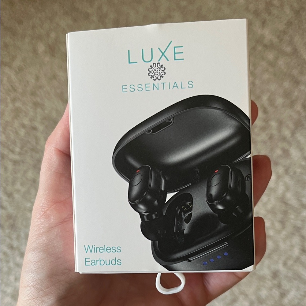 Luxe Essentials Black Wireless Earbuds